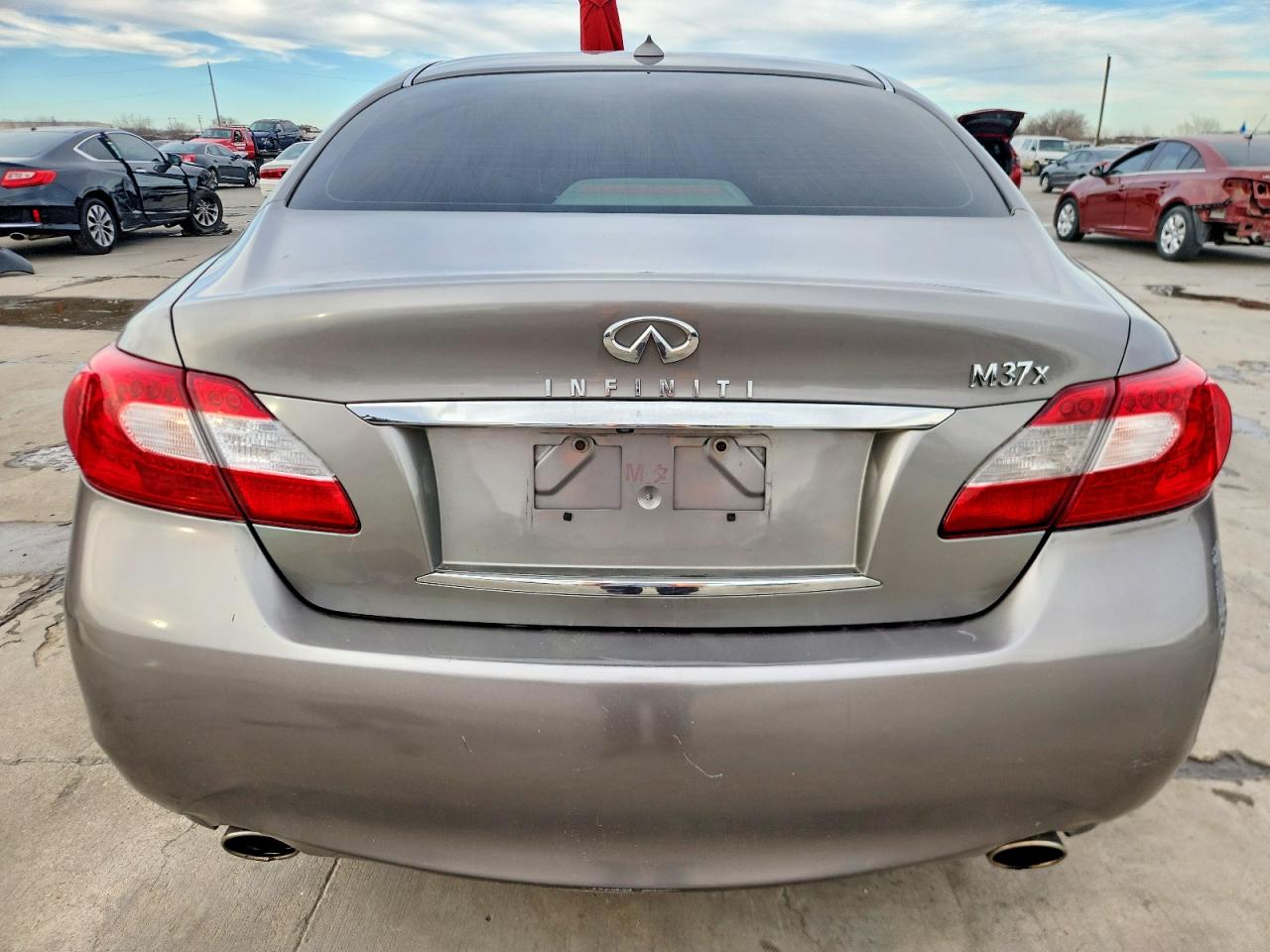 2012 INFINITI M37 X photo 6