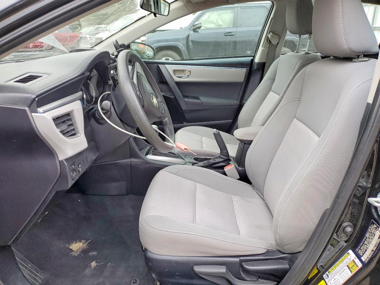 2014 TOYOTA COROLLA L photo 7