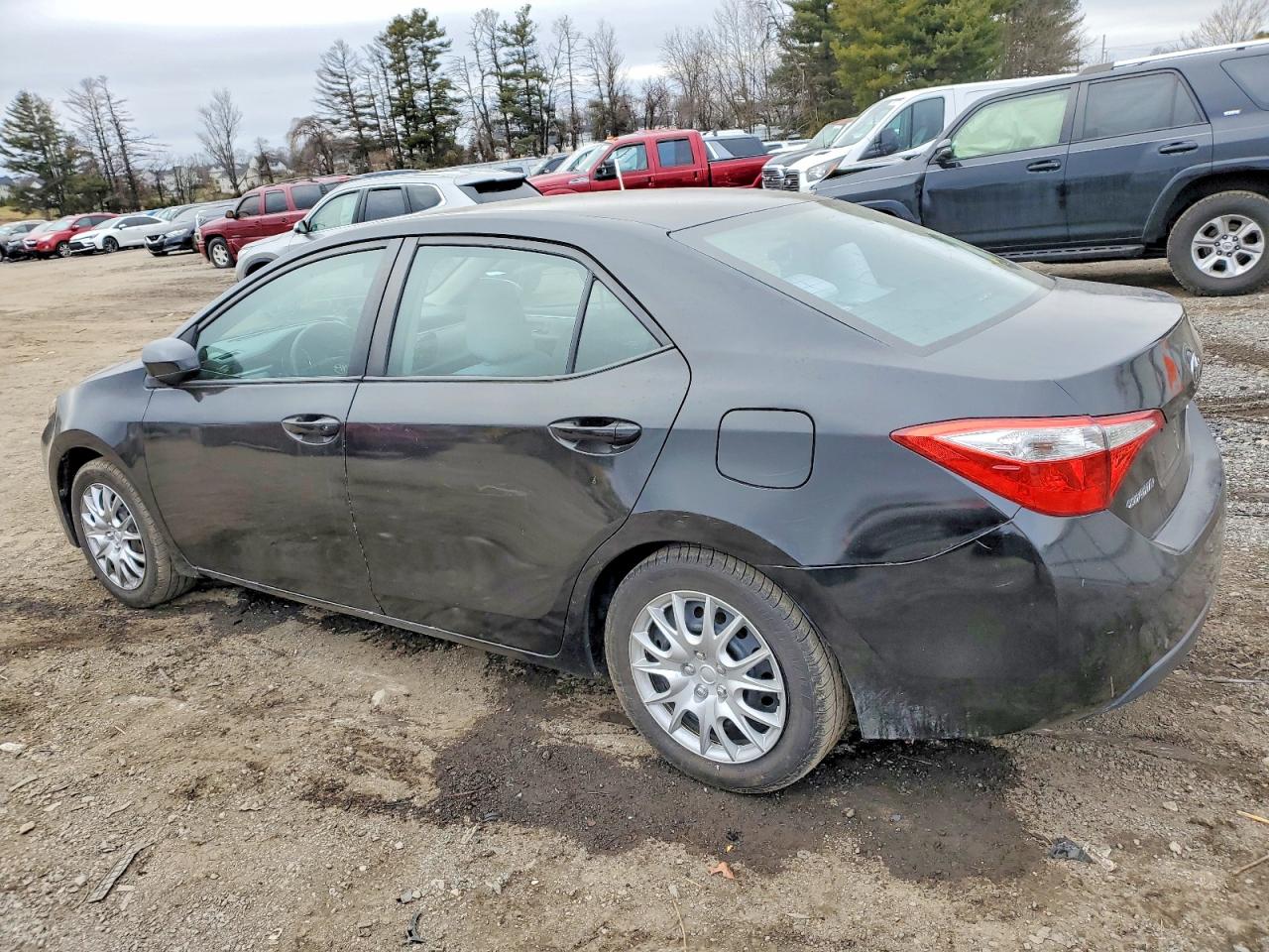 2014 TOYOTA COROLLA L photo 2