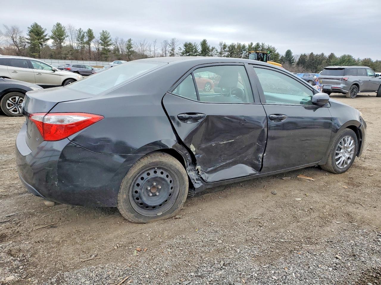 2014 TOYOTA COROLLA L photo 3