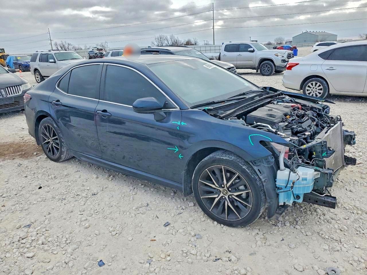 2021 TOYOTA CAMRY SE photo 4