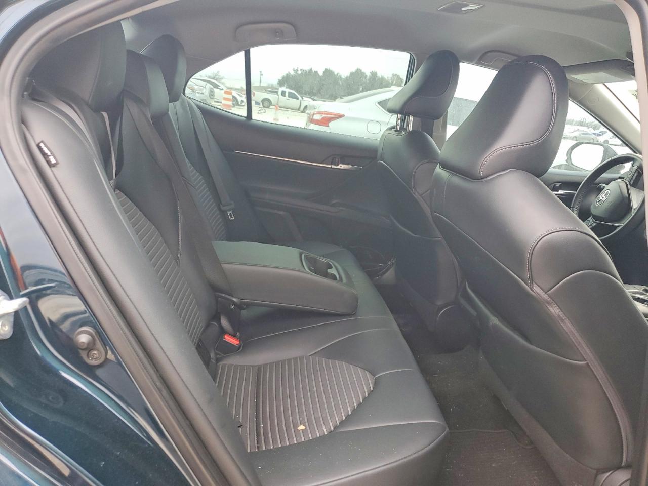 2021 TOYOTA CAMRY SE photo 10