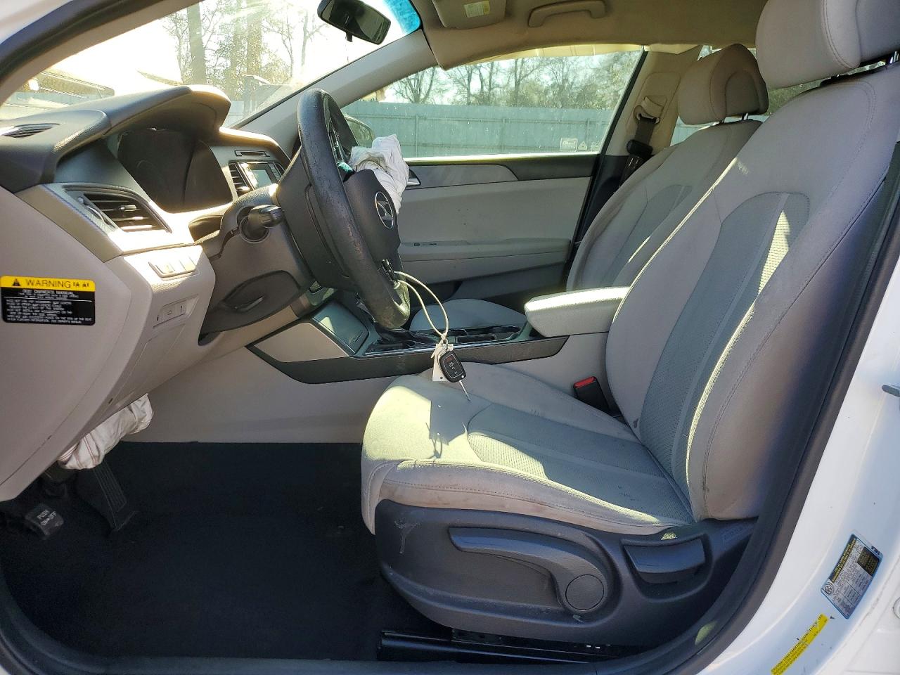 2017 HYUNDAI SONATA BASE photo 7