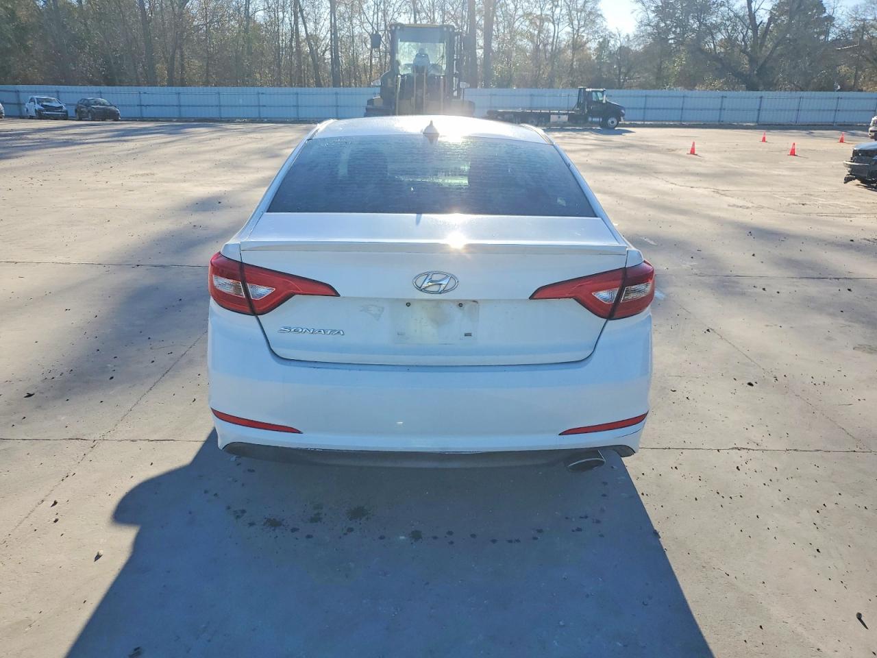 2017 HYUNDAI SONATA BASE photo 6
