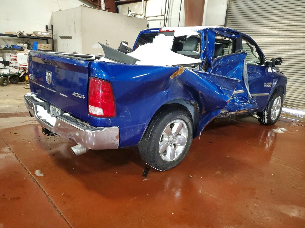 2017 RAM 1500 SLT photo 3