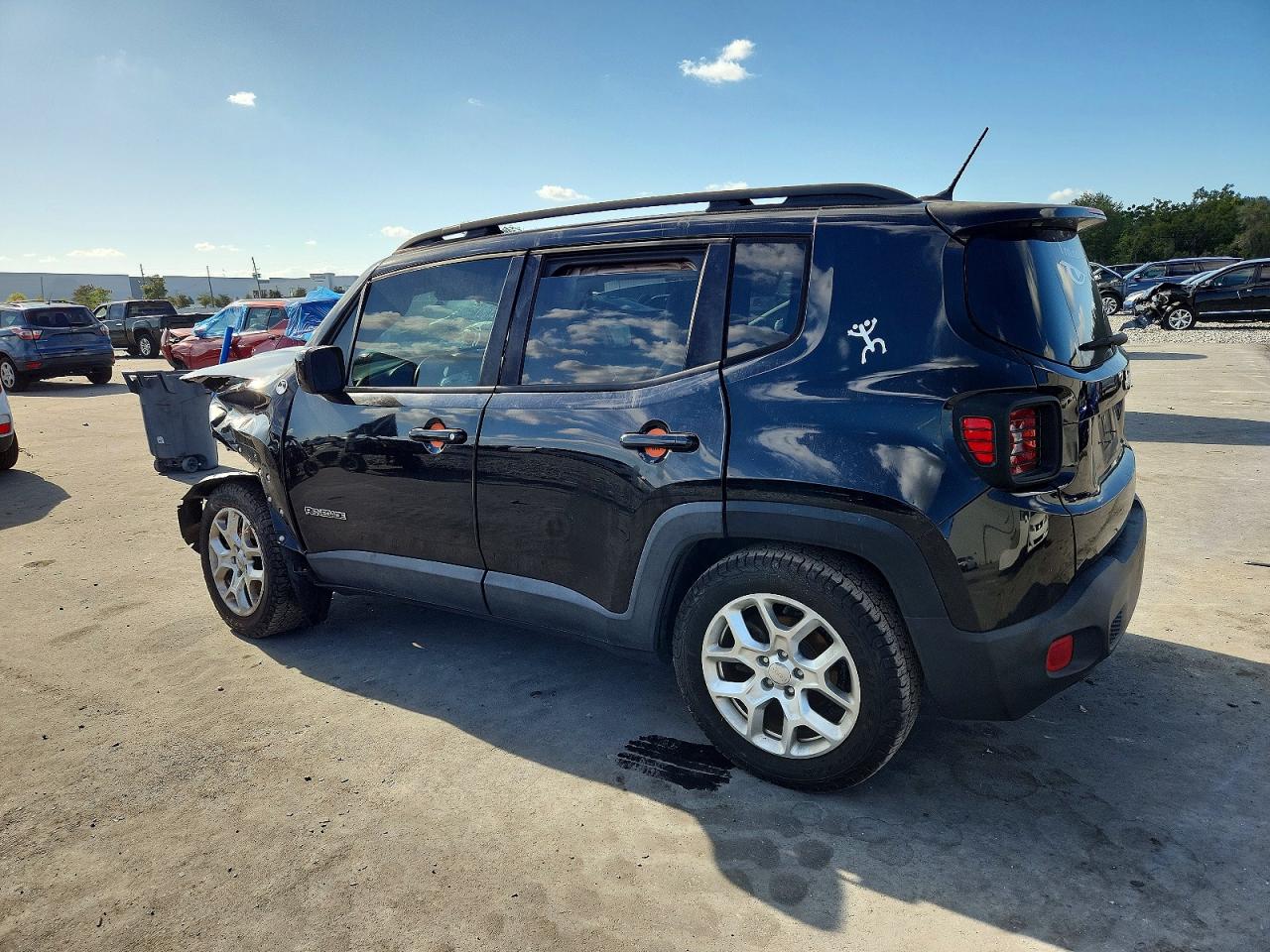 2015 JEEP RENEGADE LATITUDE photo 2