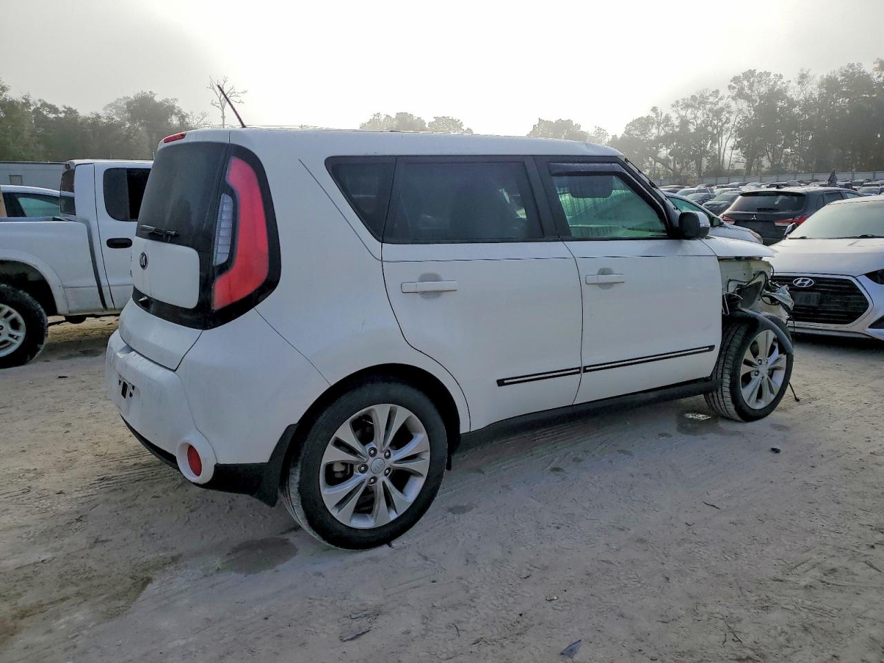 2016 KIA SOUL photo 3