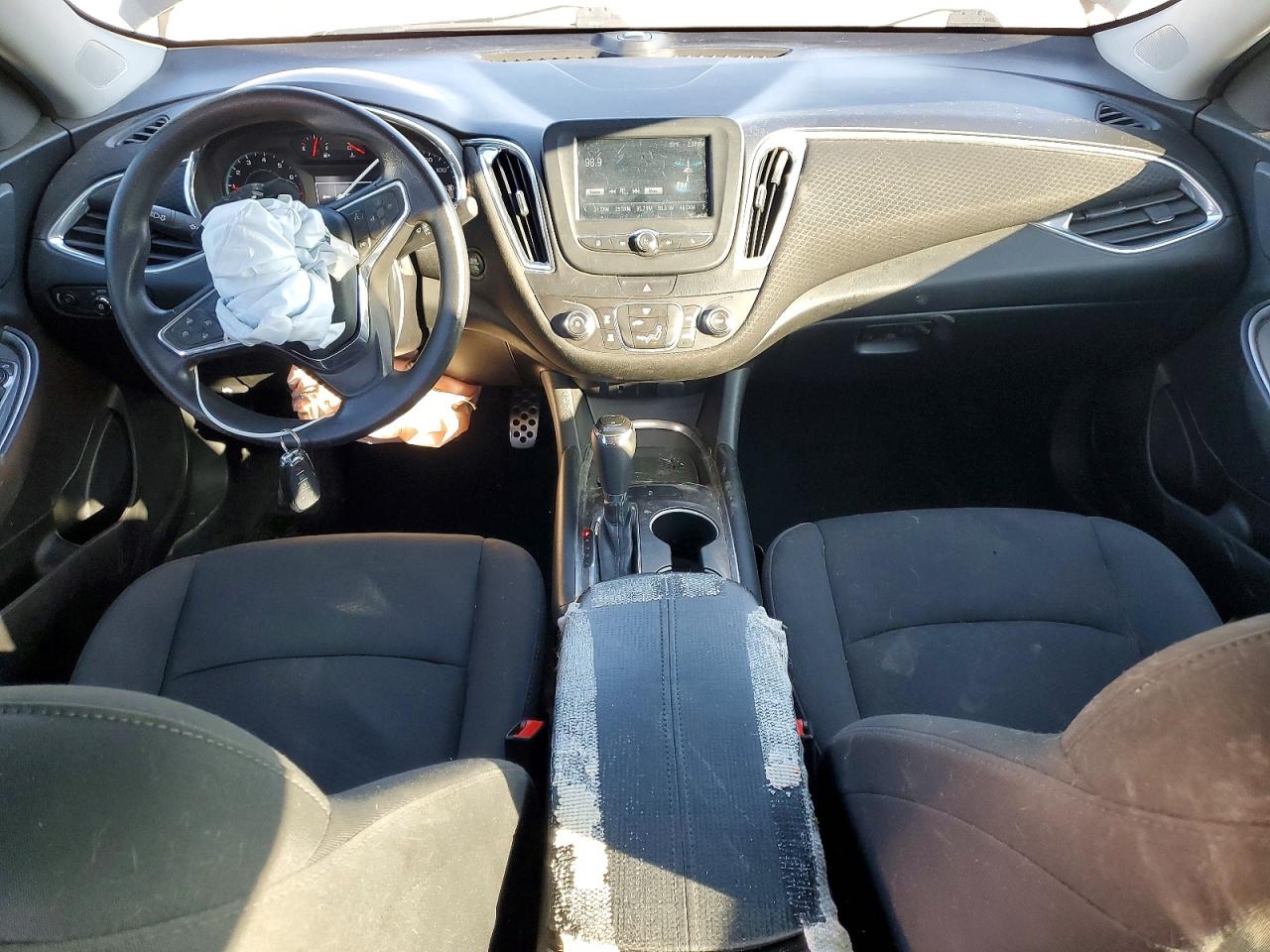 2016 CHEVROLET MALIBU LT photo 8