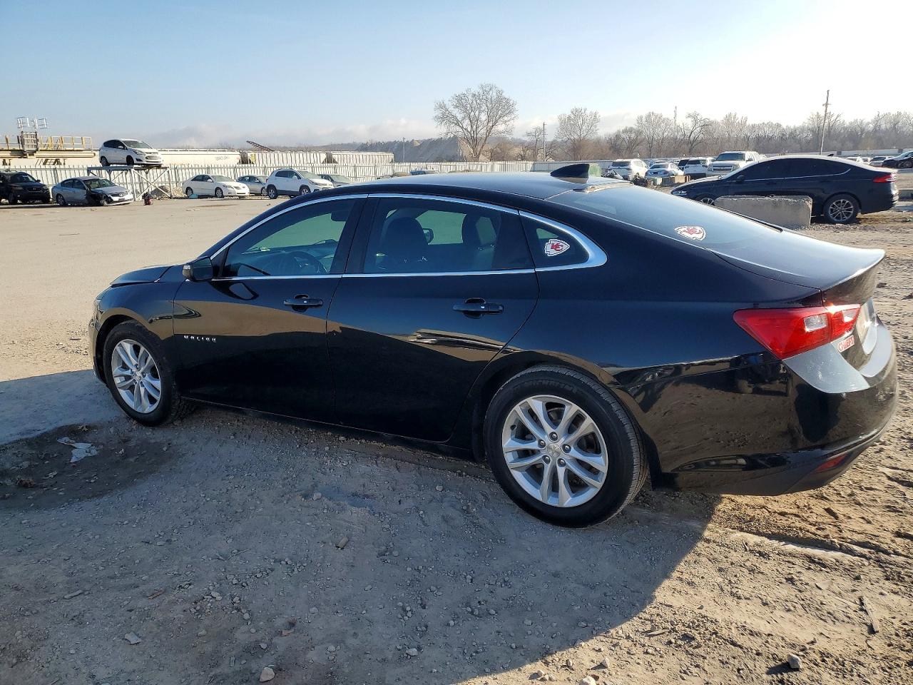 2016 CHEVROLET MALIBU LT photo 2