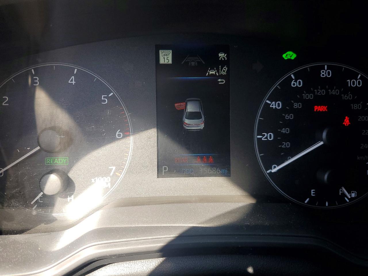2024 TOYOTA COROLLA LE photo 9