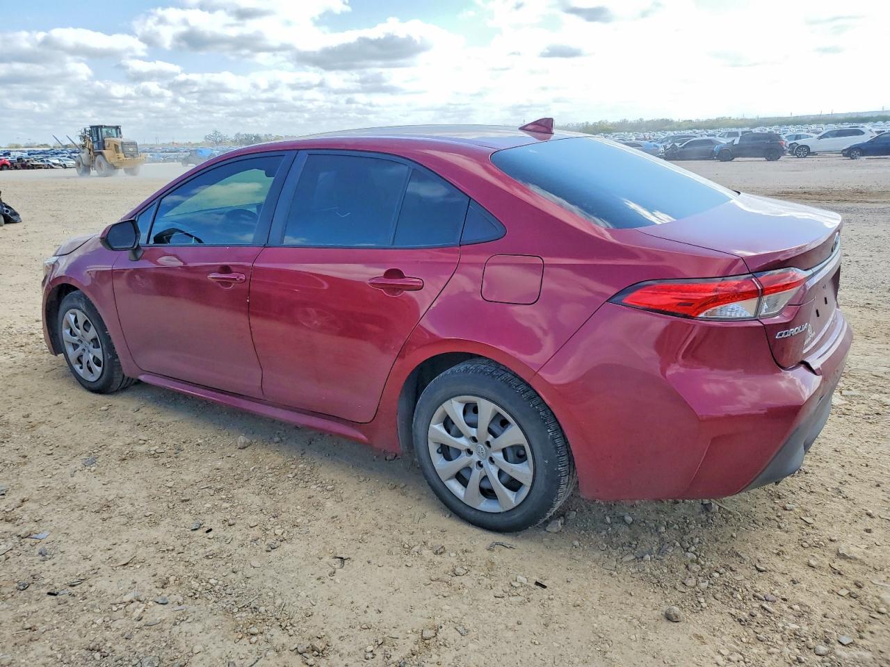 2024 TOYOTA COROLLA LE photo 2
