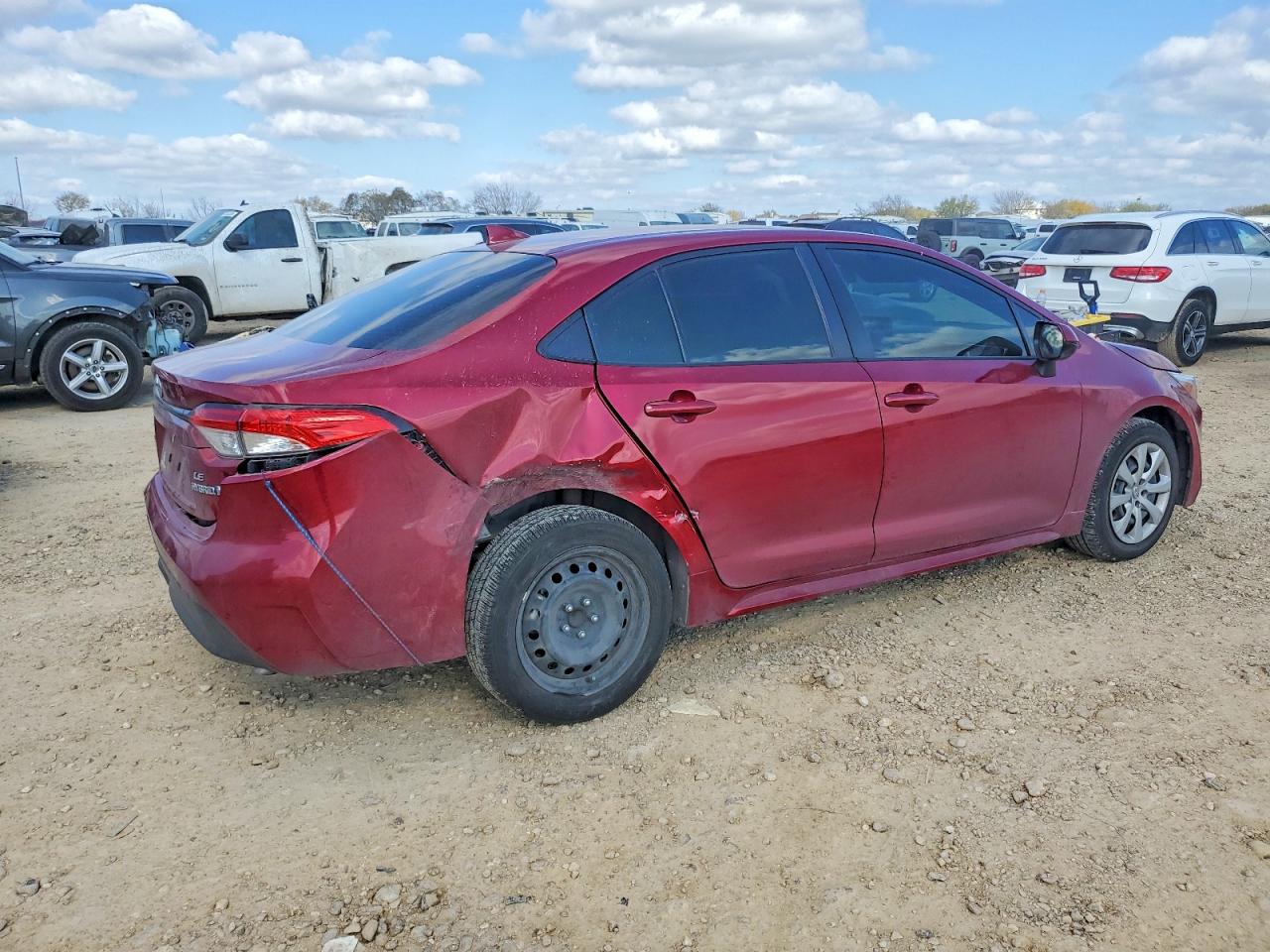 2024 TOYOTA COROLLA LE photo 3