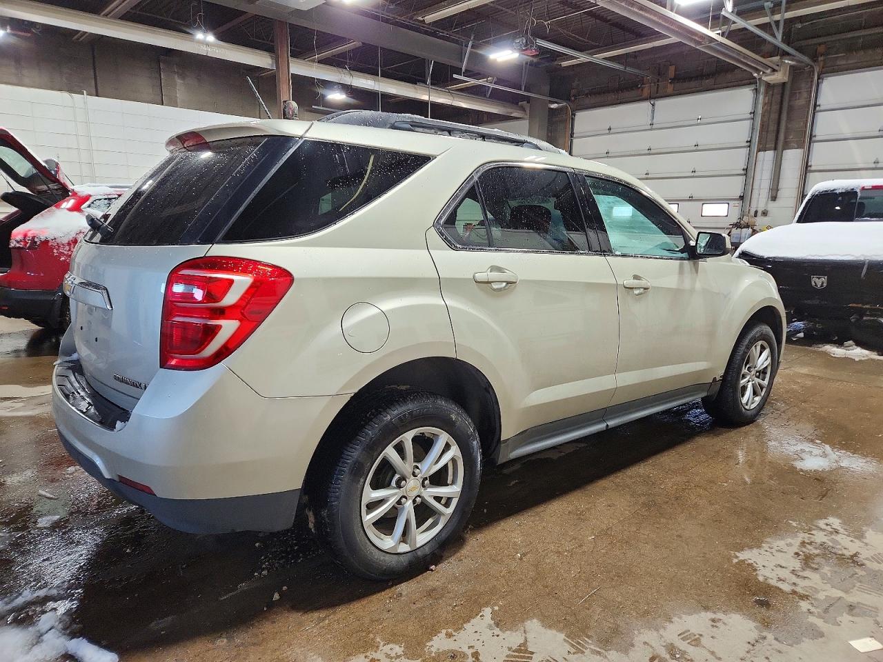 2016 CHEVROLET EQUINOX LT photo 3