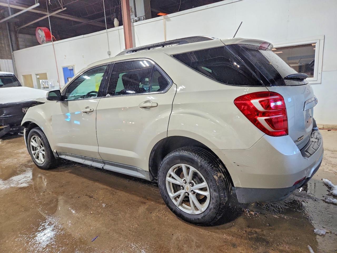 2016 CHEVROLET EQUINOX LT photo 2