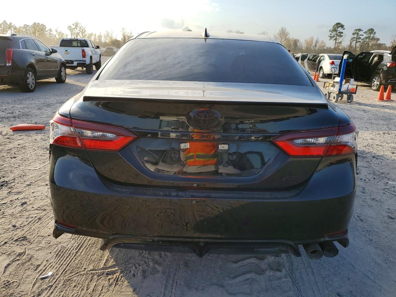 2023 TOYOTA CAMRY SE NIGHT SHADE photo 6