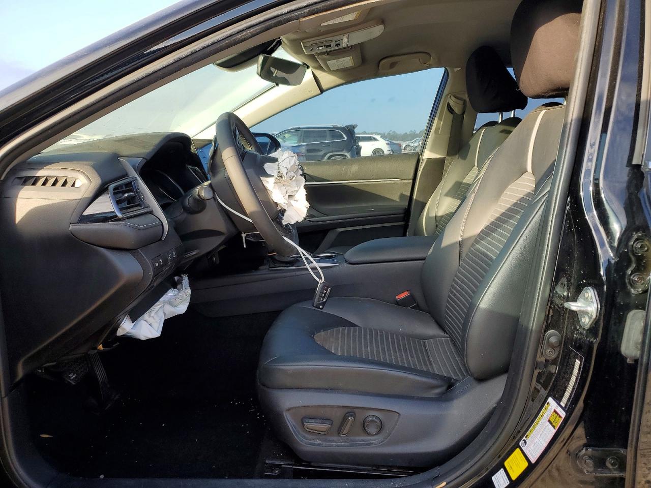2023 TOYOTA CAMRY SE NIGHT SHADE photo 7