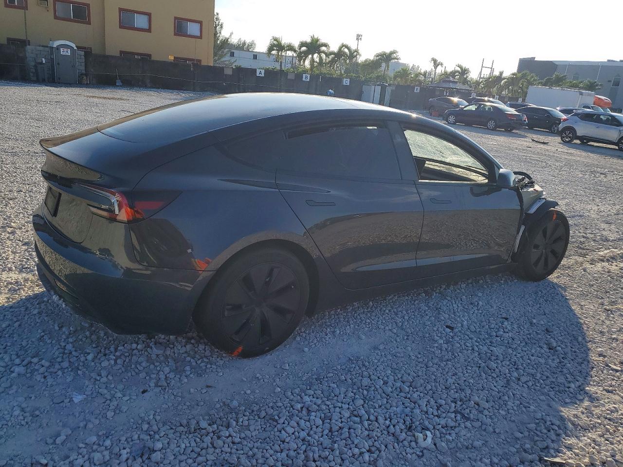 2024 TESLA MODEL 3 photo 3