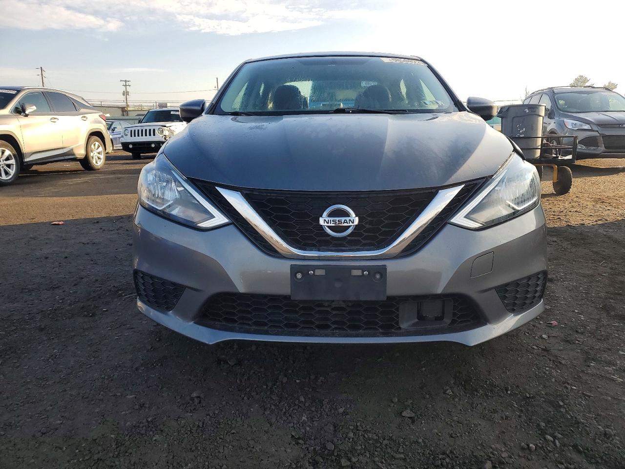 2018 NISSAN SENTRA S photo 5