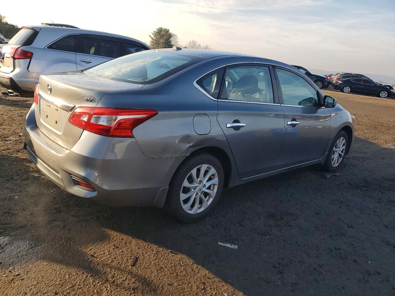 2018 NISSAN SENTRA S photo 3