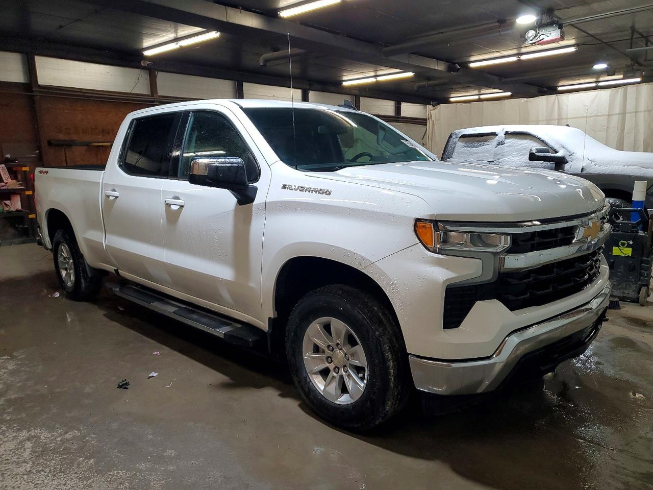 2023 CHEVROLET SILVERADO K1500 LT photo 4