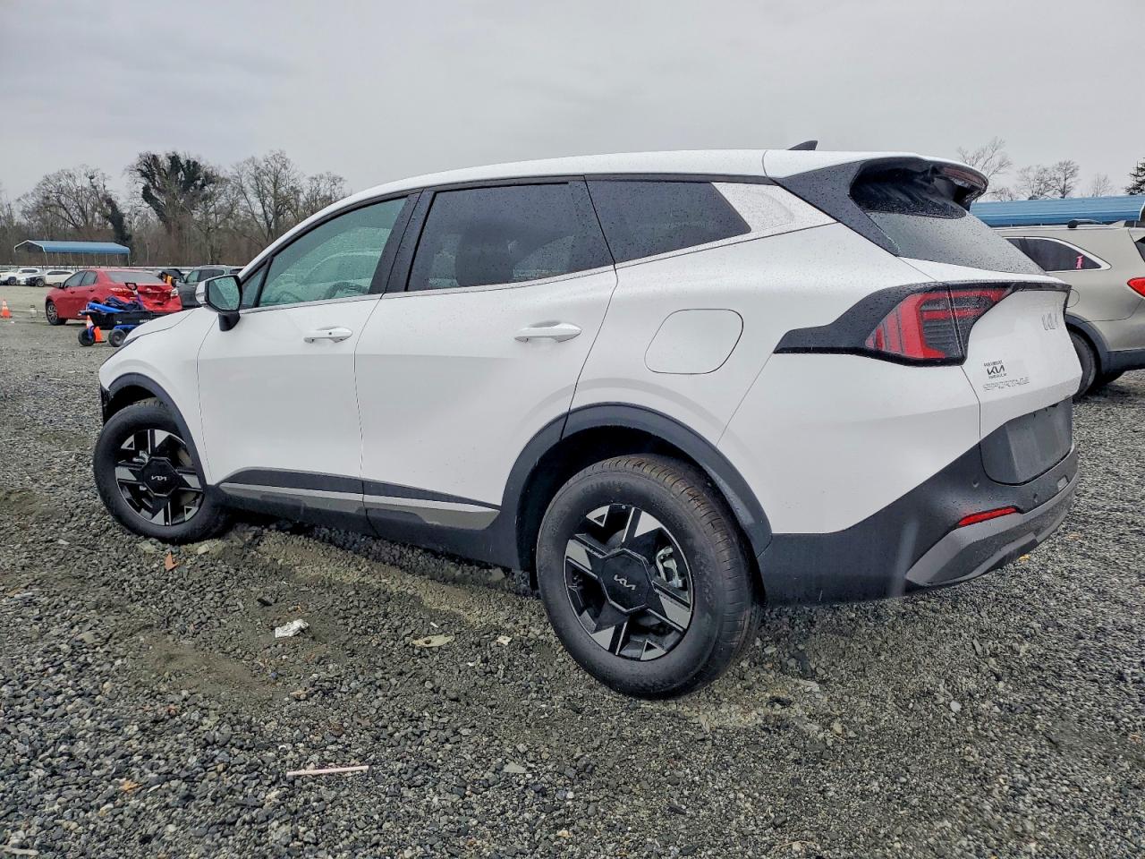 2026 KIA SPORTAGE LX photo 3