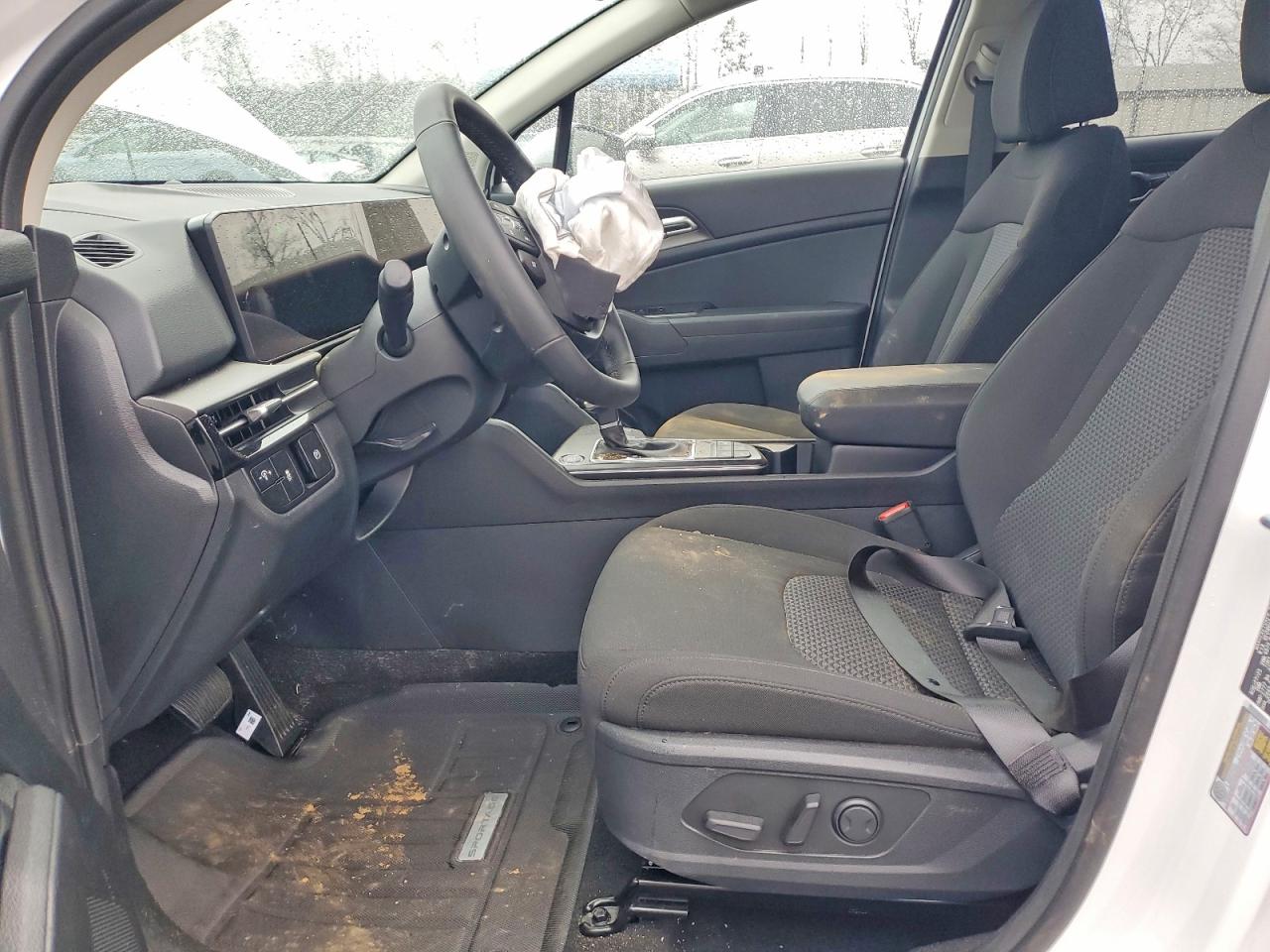 2026 KIA SPORTAGE LX photo 13