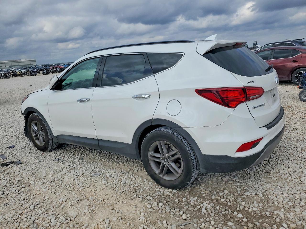 2017 HYUNDAI SANTA FE SPORT photo 2