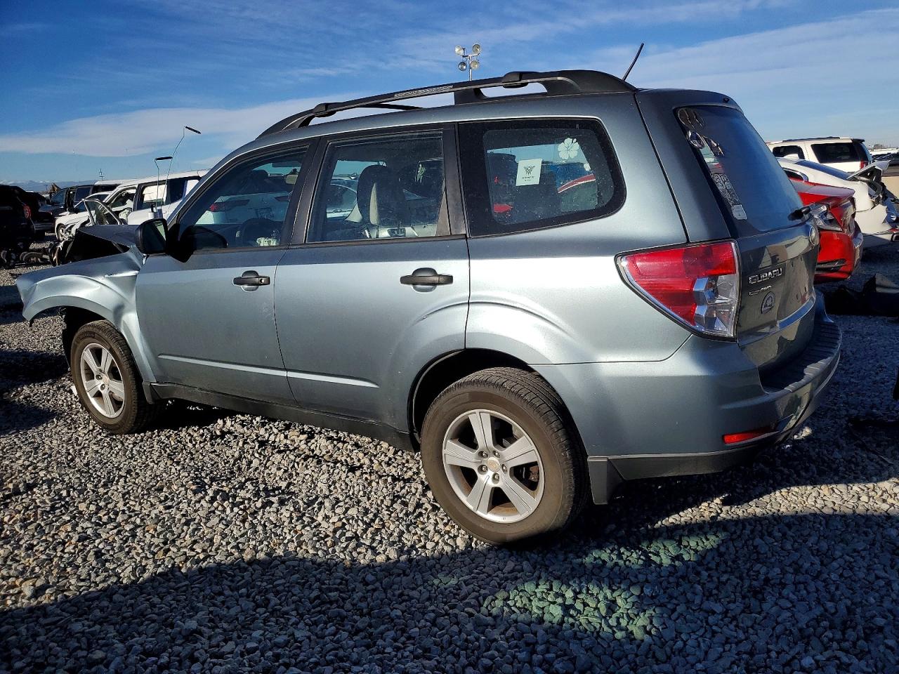 2011 SUBARU FORESTER 2.5X photo 2
