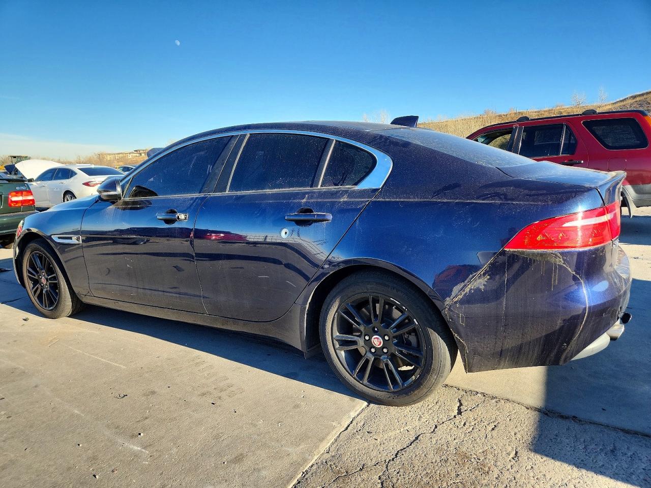 2017 JAGUAR XE PREMIUM photo 2