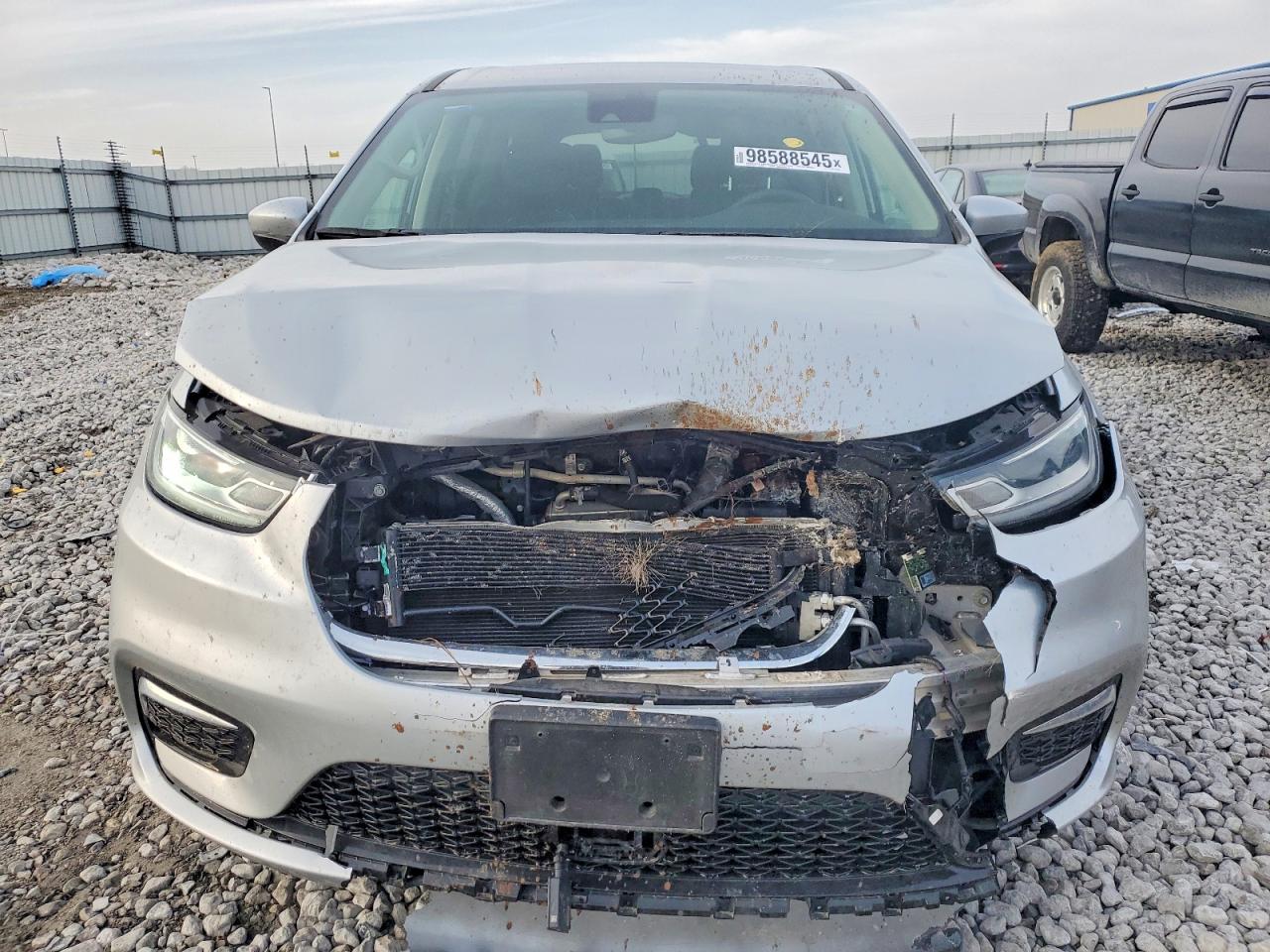2023 CHRYSLER PACIFICA TOURING L photo 5