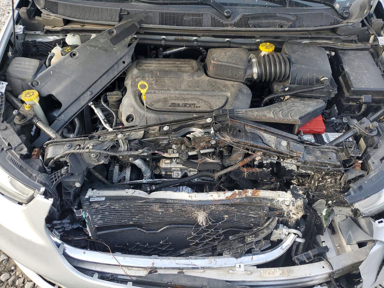 2023 CHRYSLER PACIFICA TOURING L photo 12