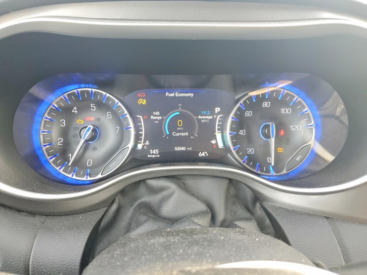 2023 CHRYSLER PACIFICA TOURING L photo 9