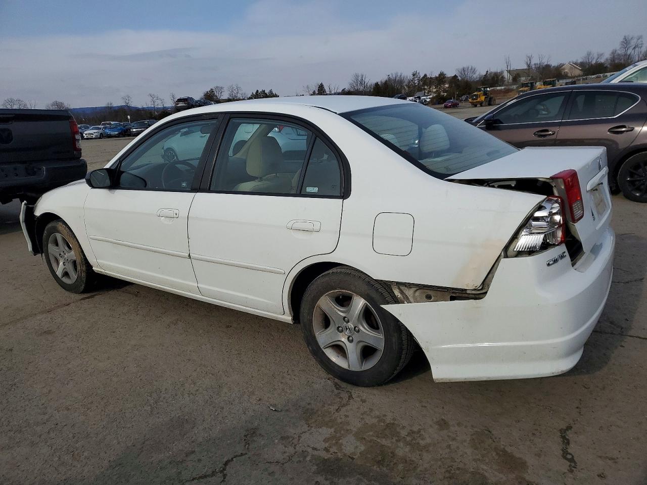2004 HONDA CIVIC LX photo 2