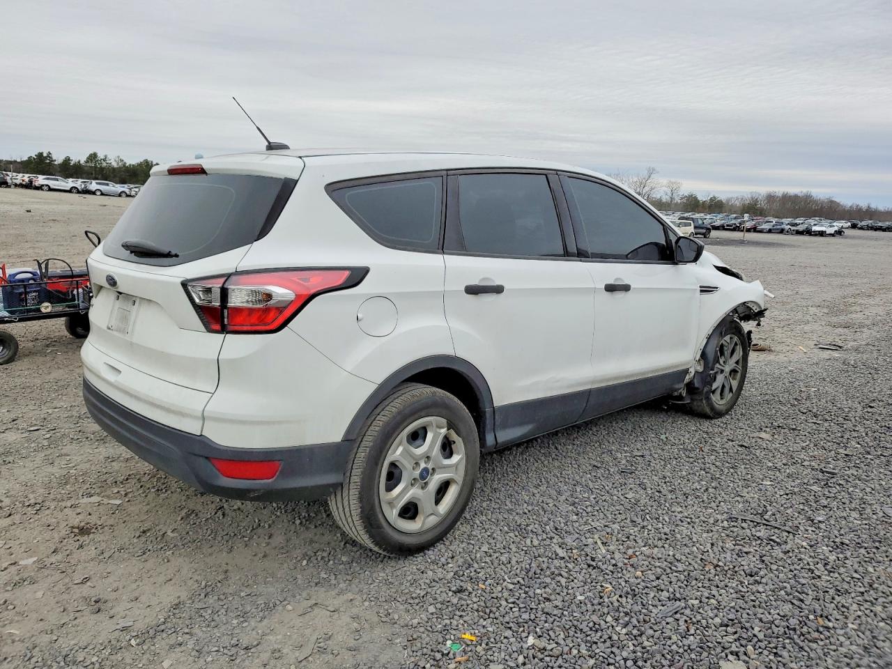 2017 FORD ESCAPE S photo 5