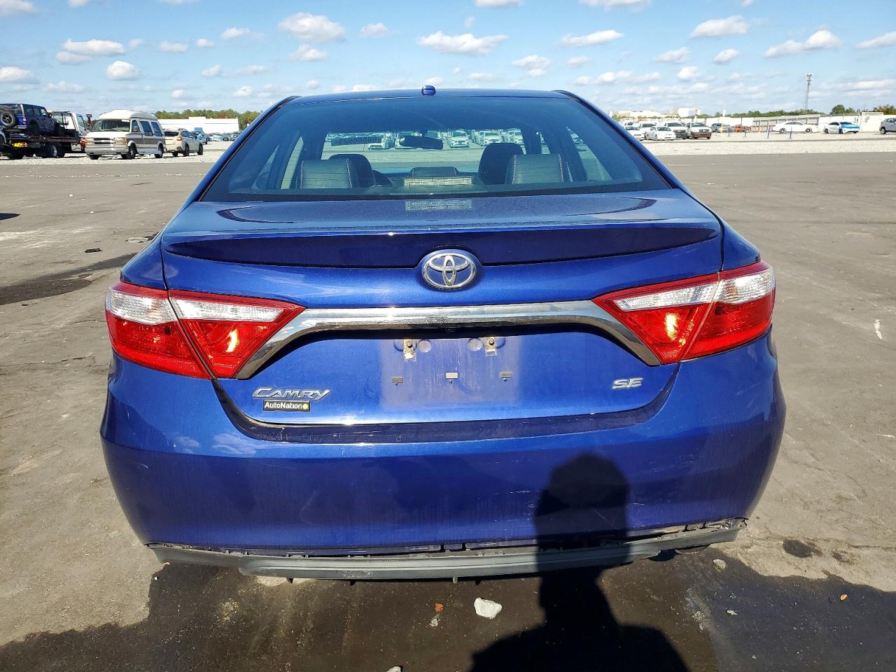 2015 TOYOTA CAMRY LE photo 6