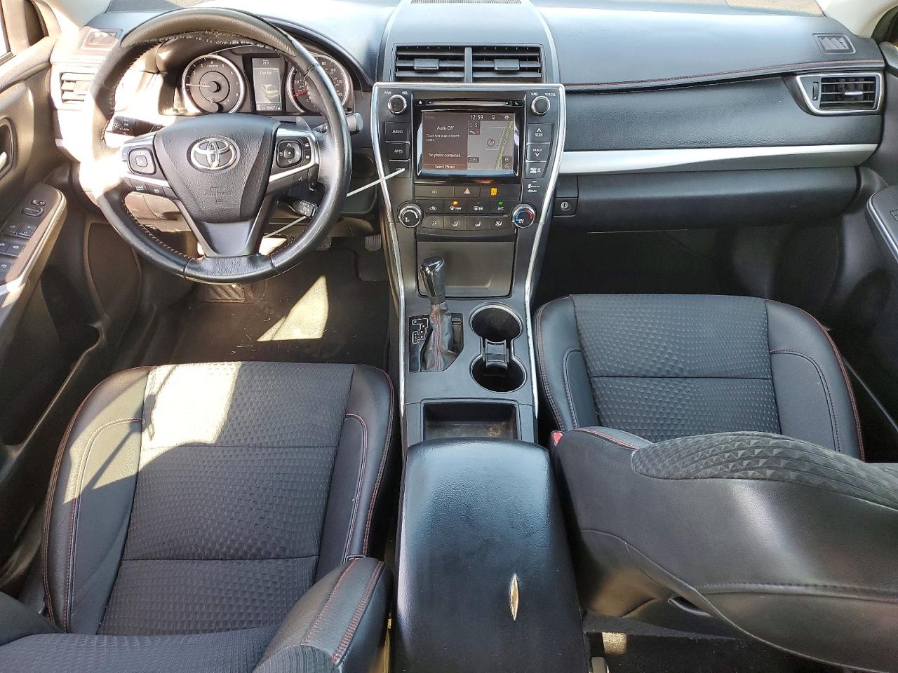 2015 TOYOTA CAMRY LE photo 8