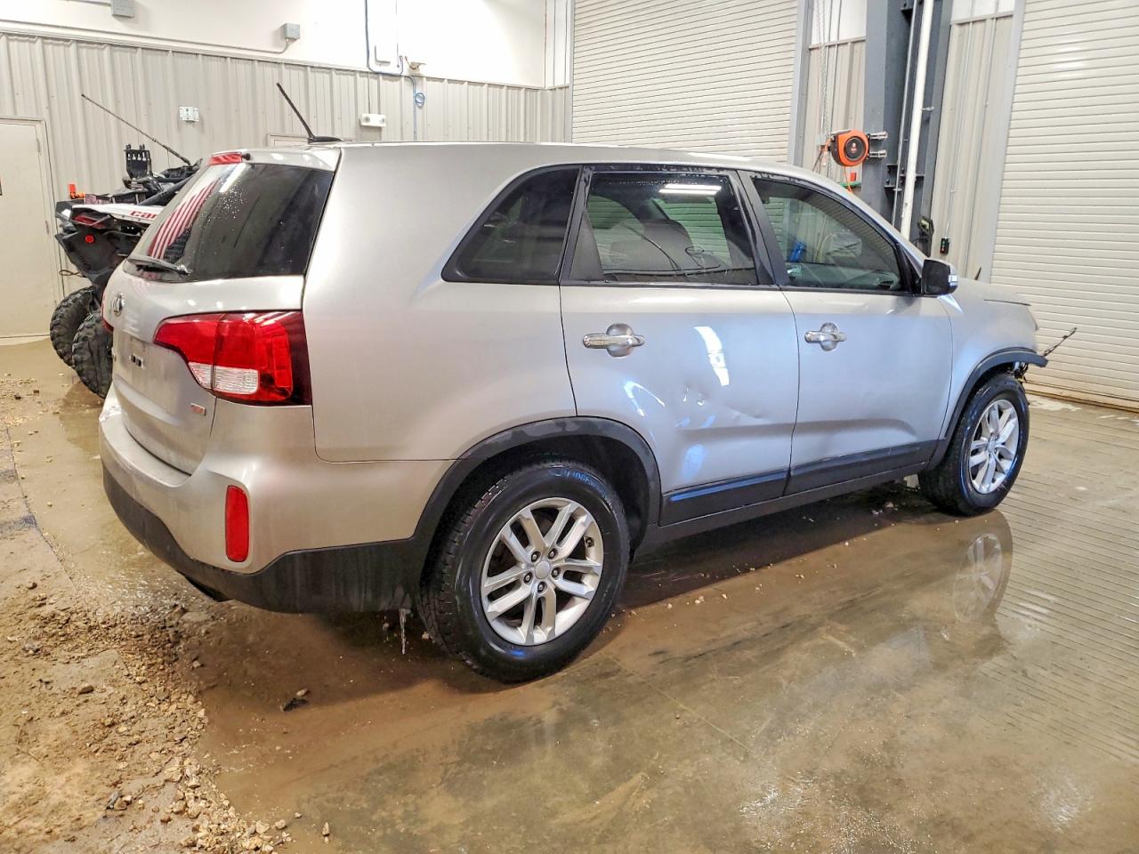 2015 KIA SORENTO LX photo 3