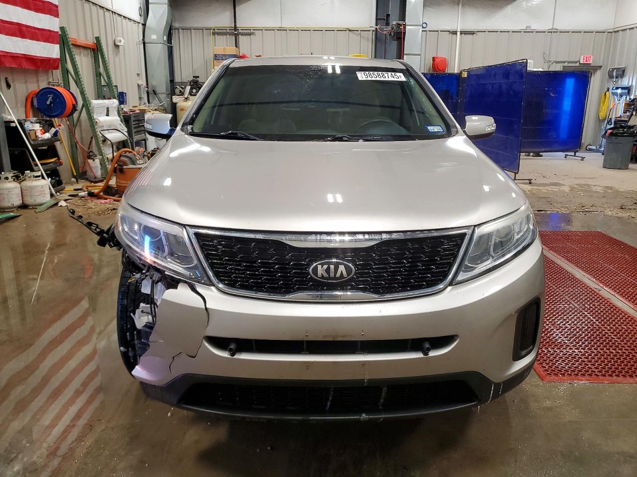 2015 KIA SORENTO LX photo 5