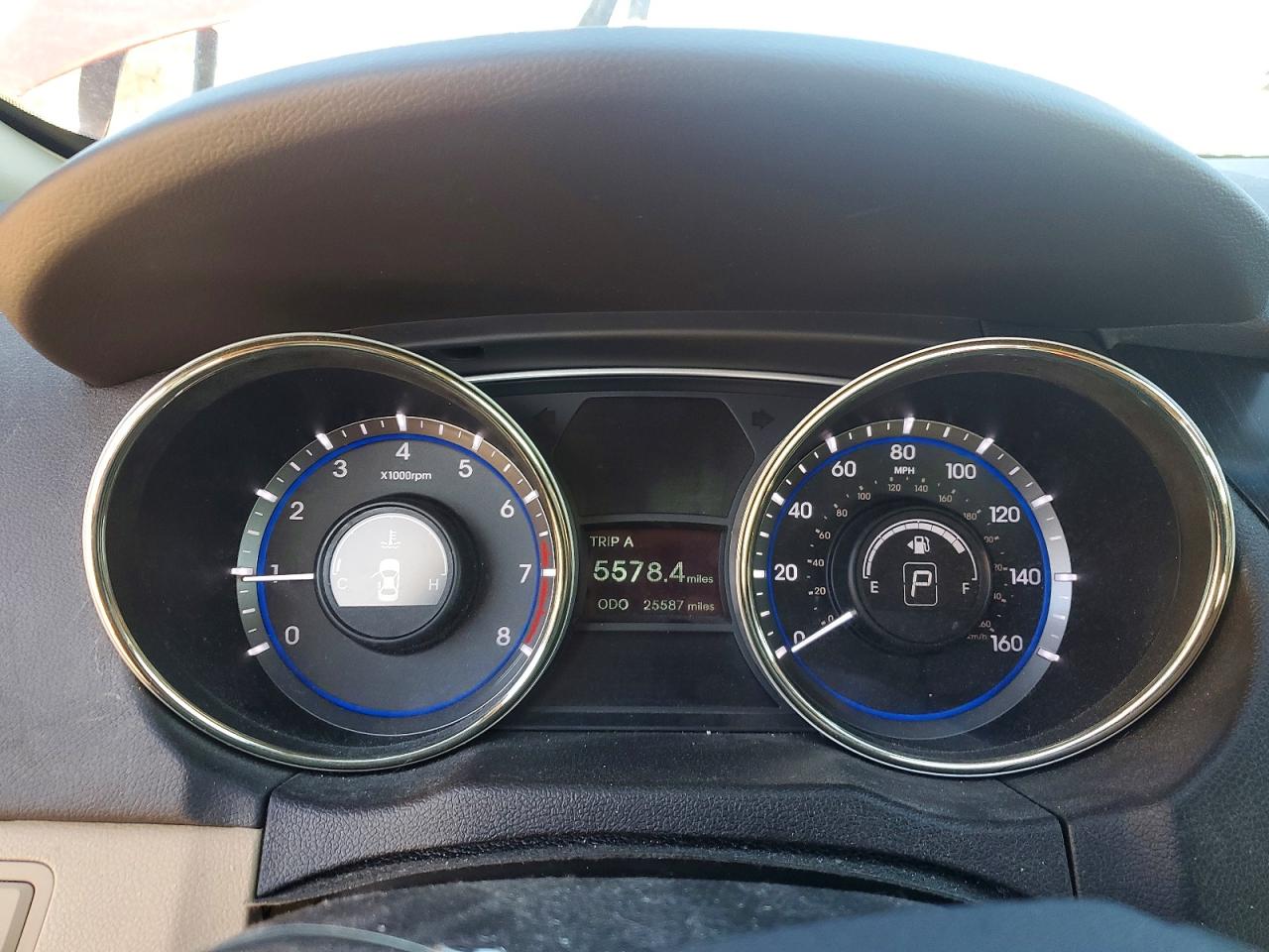 2013 HYUNDAI SONATA SE photo 9