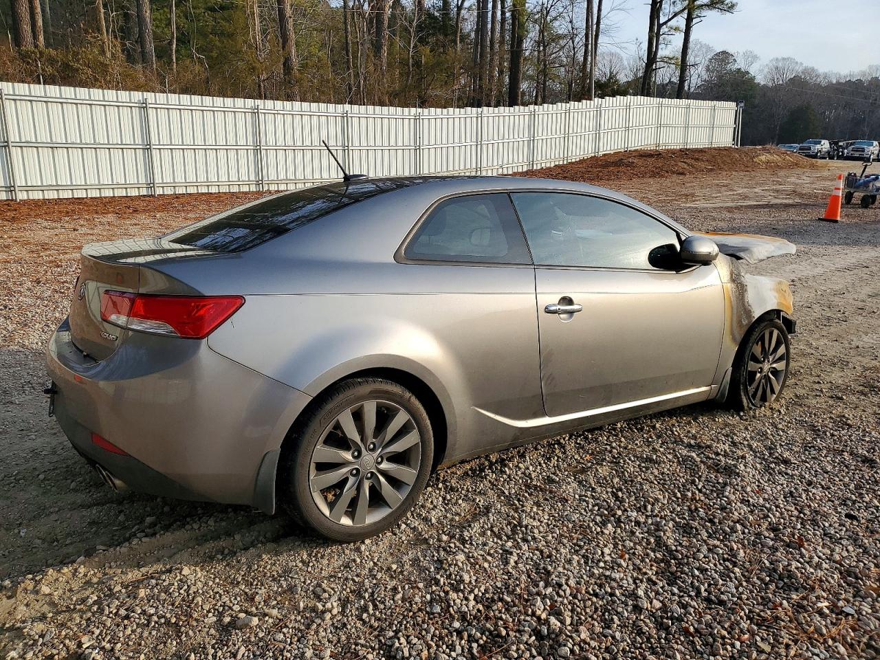 2012 KIA FORTE SX photo 5