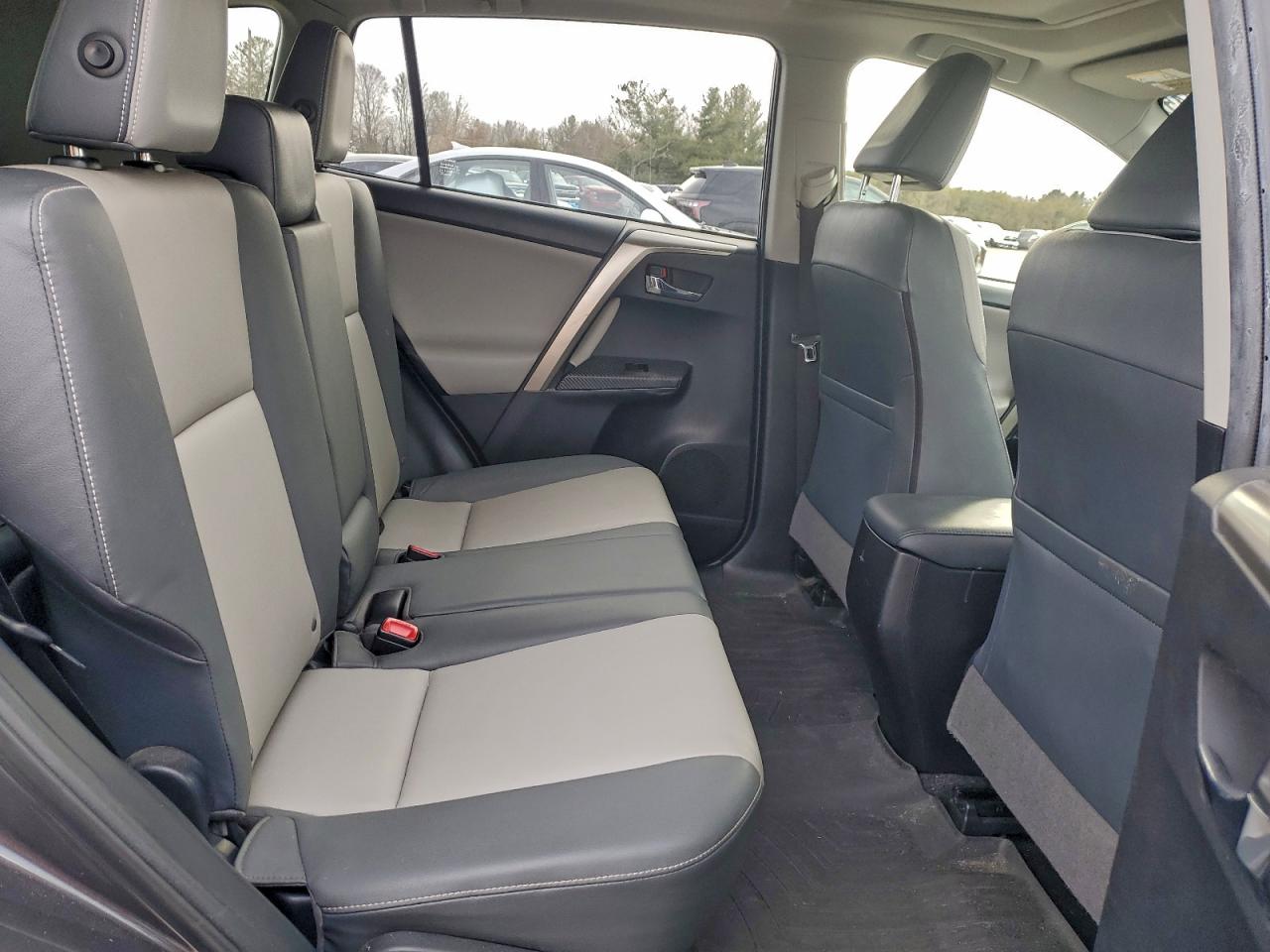 2015 TOYOTA RAV4 LIMITED photo 11