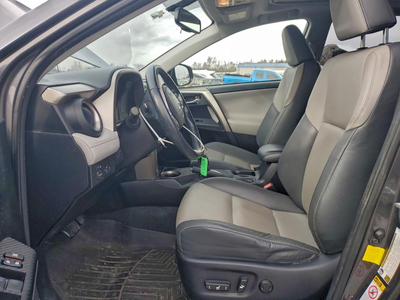 2015 TOYOTA RAV4 LIMITED photo 7