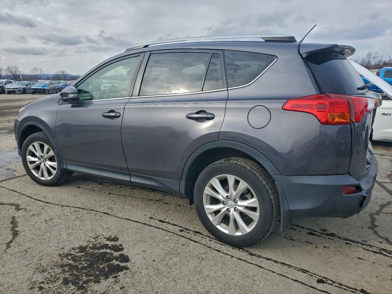2015 TOYOTA RAV4 LIMITED photo 2
