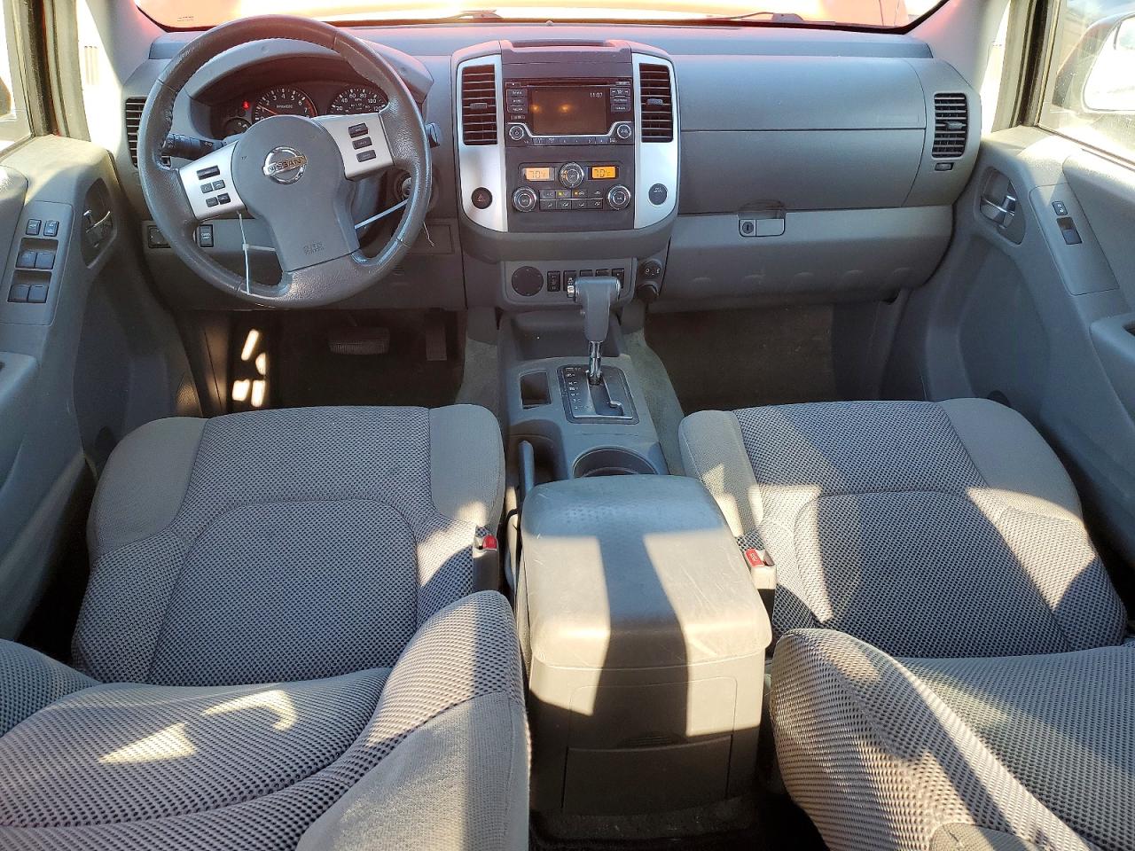 2017 NISSAN FRONTIER S photo 8