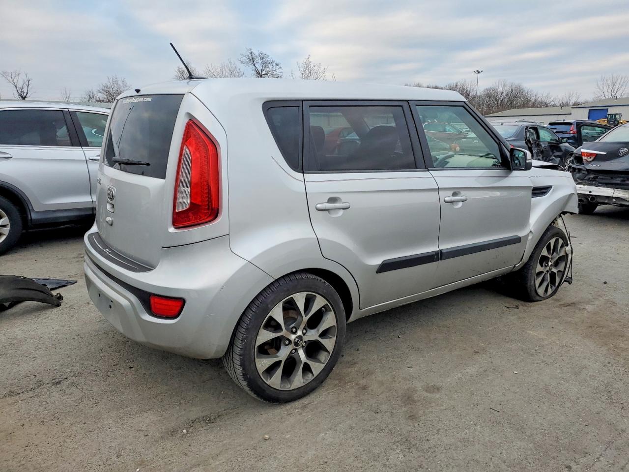2013 KIA SOUL + photo 5