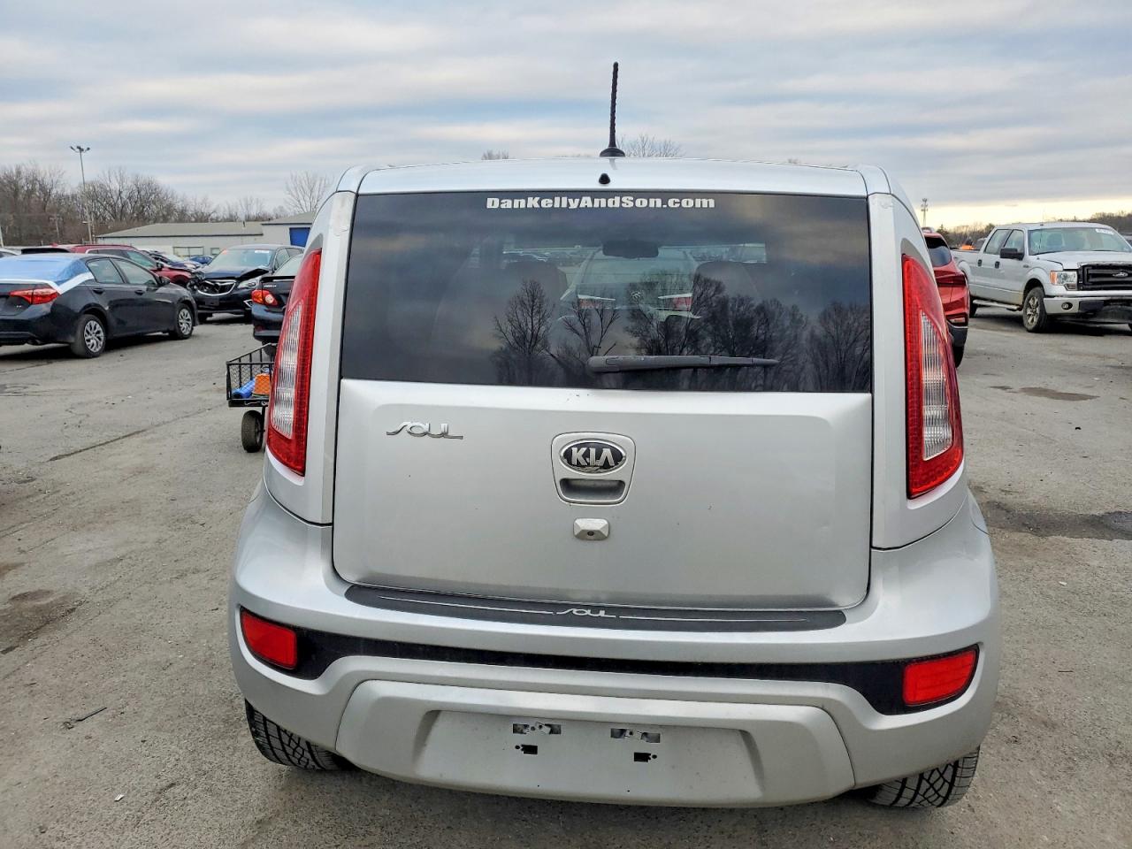 2013 KIA SOUL + photo 11