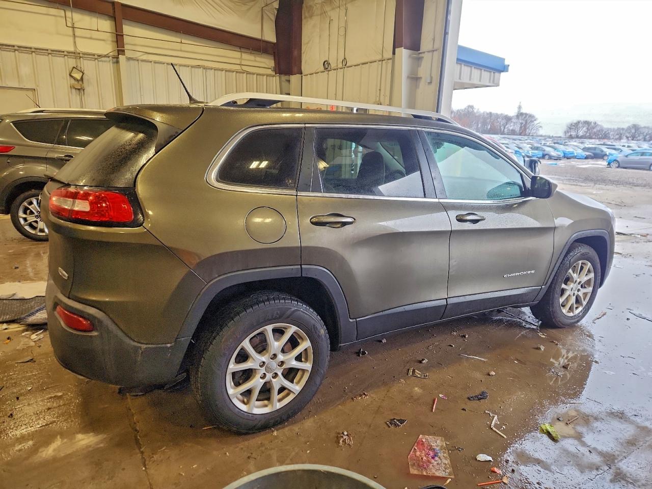 2015 JEEP CHEROKEE LATITUDE photo 3