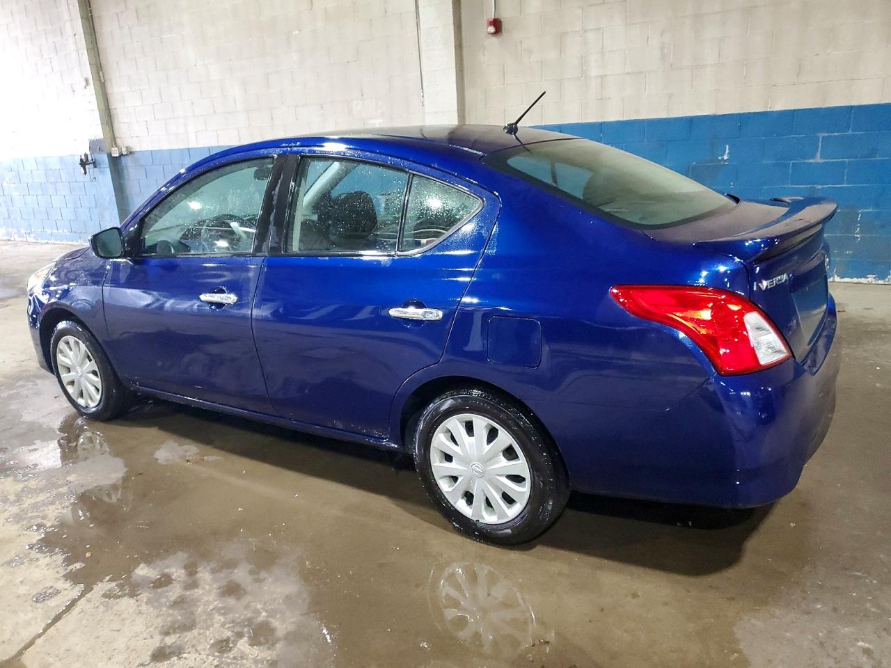 2019 NISSAN VERSA S photo 4