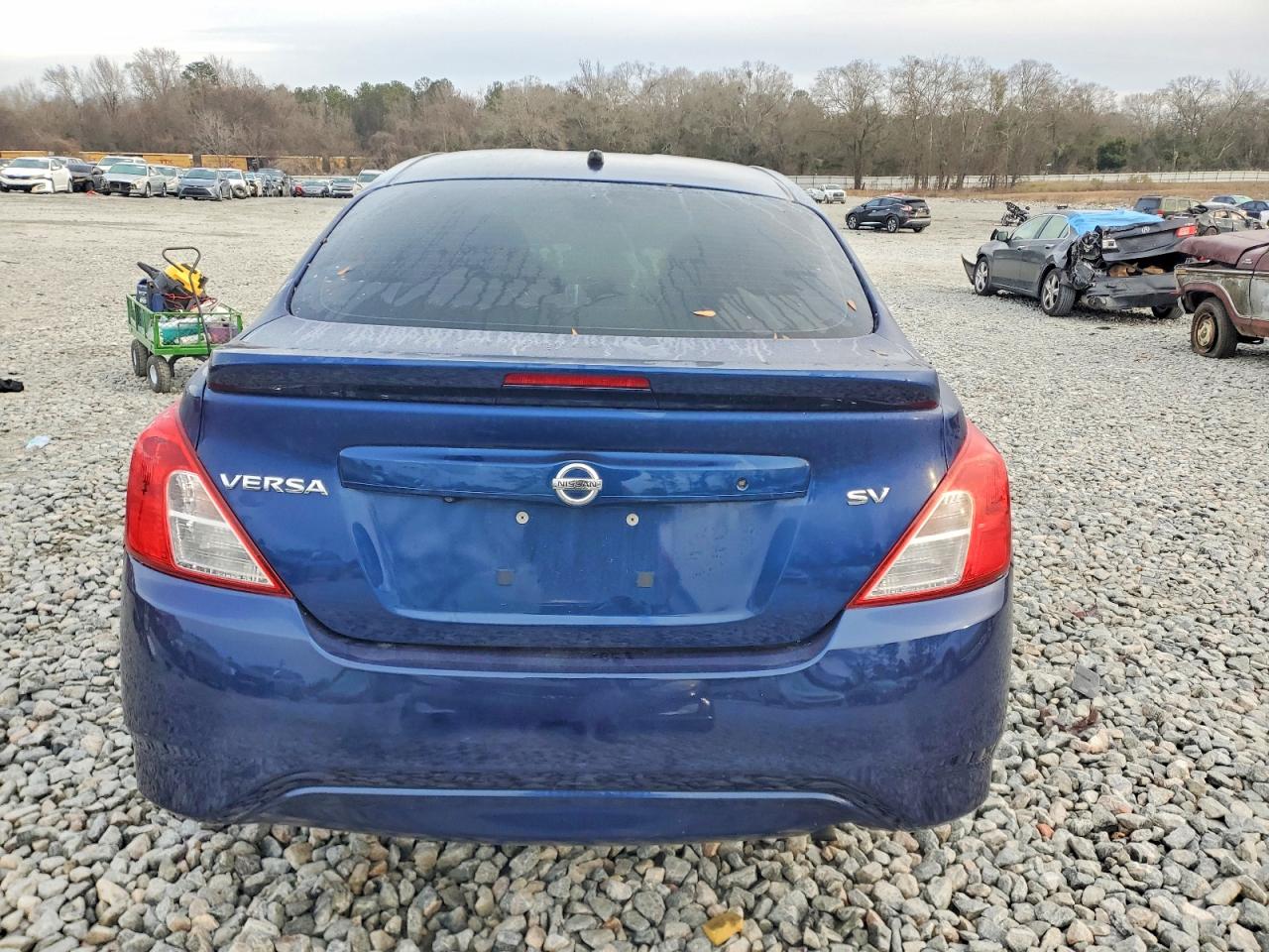 2019 NISSAN VERSA S photo 16