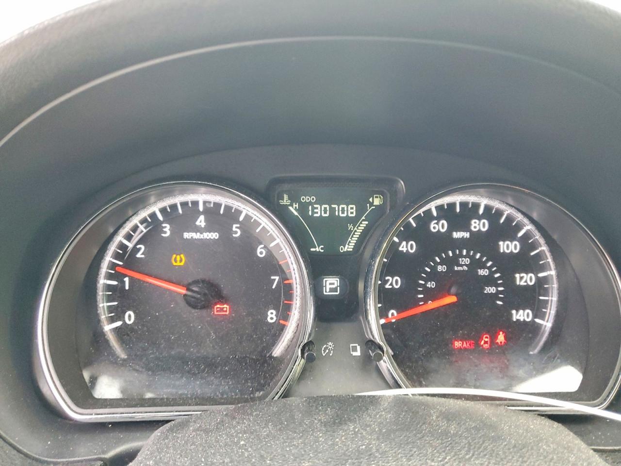 2019 NISSAN VERSA S photo 25